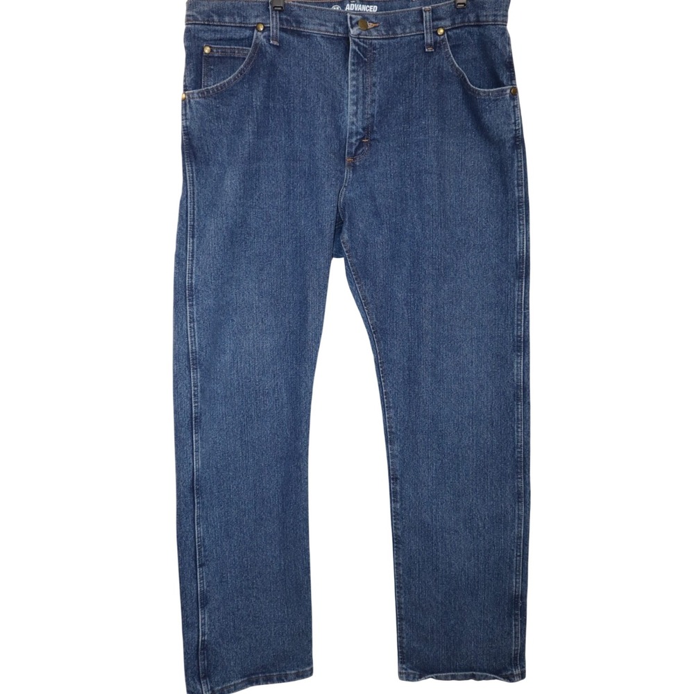 Wrangler Men's Size 38x32 Blue Denim Jeans Advanced Comfort Straight Leg